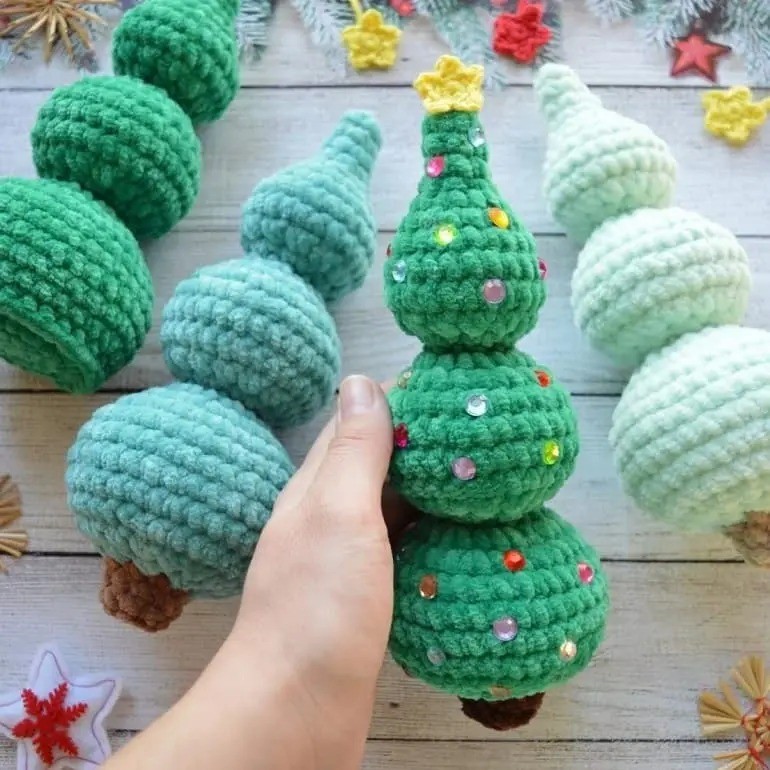 Plush Christmas Tree Crochet Plush Toy Crochet Pattern [Instant PDF] - Amigurumi Patterns PDF Pattern with Written Instructions and Chart